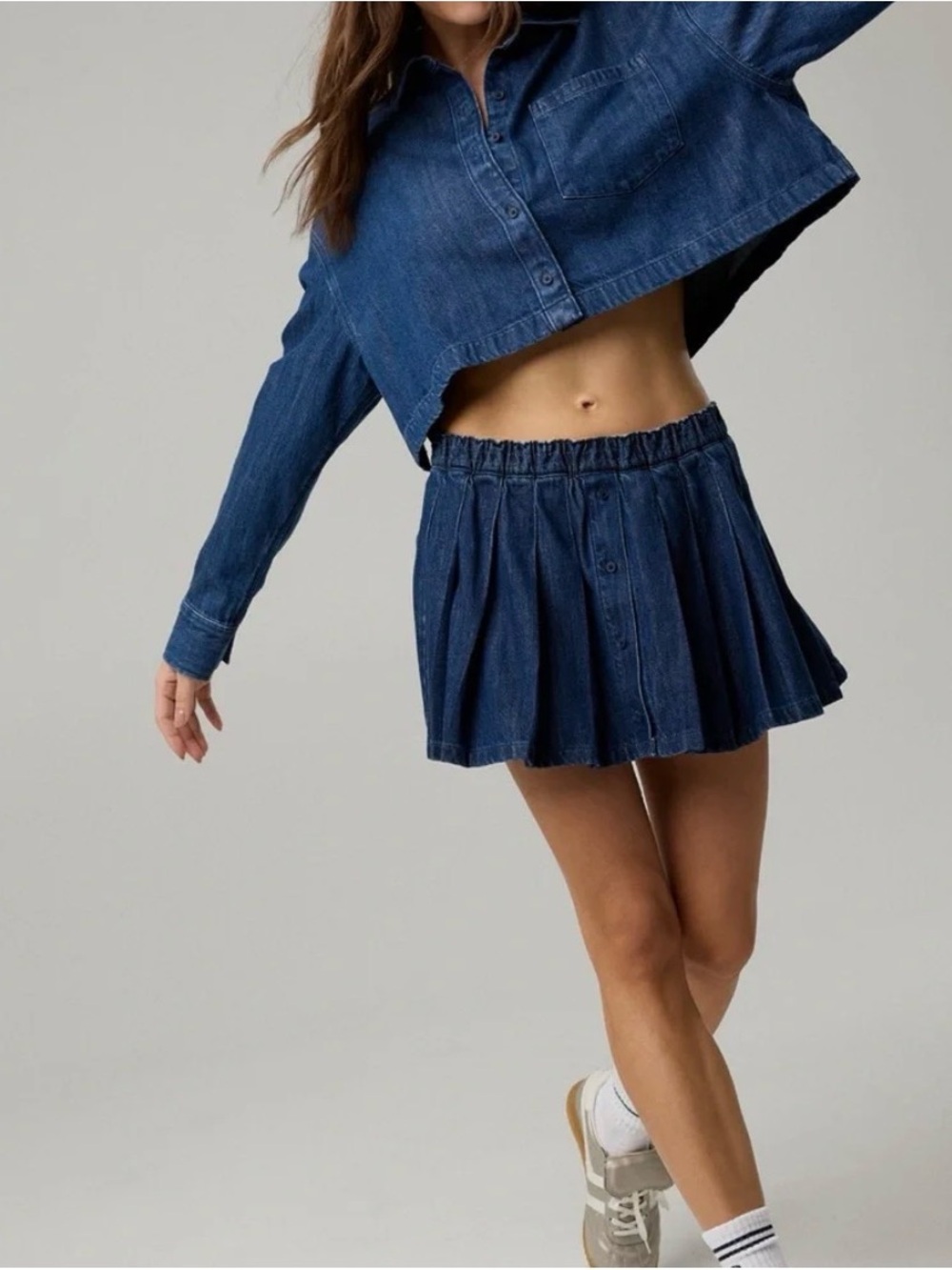 Offline by Aerie Oxford Mini Skort Denim Skirt w built in shorts Small Pleated